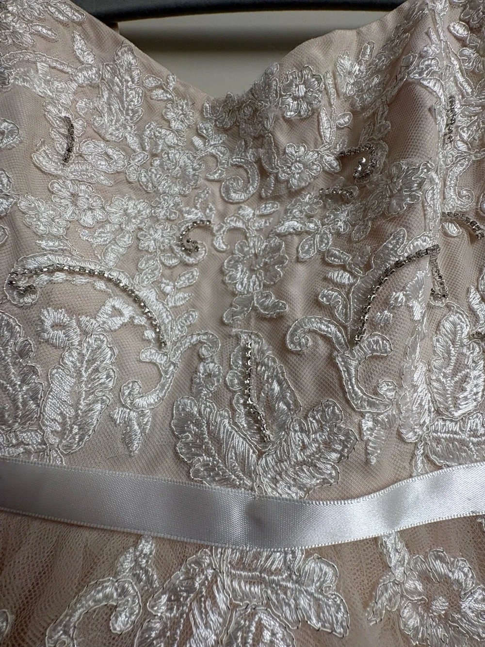 👑Princess Dress by David's Bridal Blush Lace & Tulle with Rhinestone Accents NWT - Picture 14 of 16